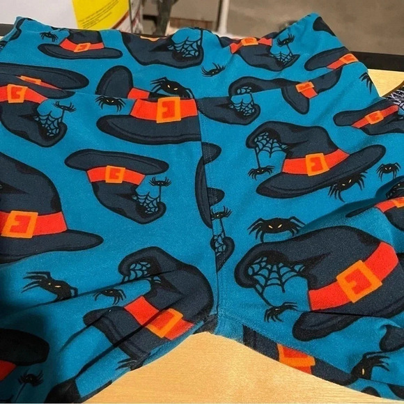 LULAROE One Size HALLOWEEN Green Leggings OS Witches Hats & Spiders / Eyes - Picture 7 of 10